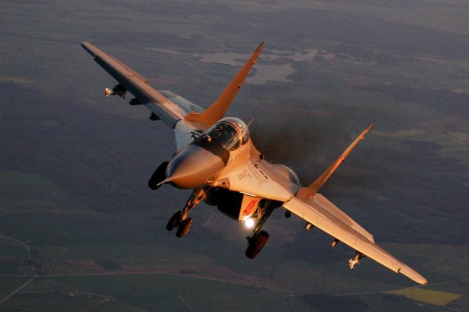 Polska-zbrojna.pl nuotr./Lenkų naikintuvas