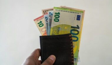 Lietuviai skolintis nebebijo: vidutinė paskolos suma per metus išaugo daugiau nei trečdaliu