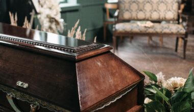 Keičiasi laidojimo tradicijos: į paskutinę kelionę – avint sportbačius - Kauno diena