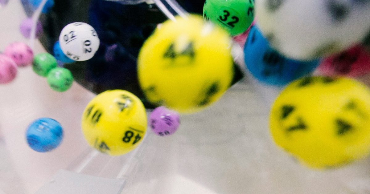 Piniginė staigmena iš dangaus: keturiems Zodiako ženklams artėja netikėtas finansinis pliūpsnis