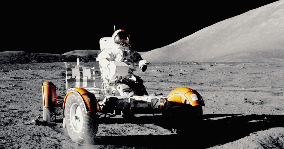 Didžiausia apgaulė žmonijos istorijoje? Kas iš tiesų kelia abejonių dėl garsiausios NASA kosminės kelionės