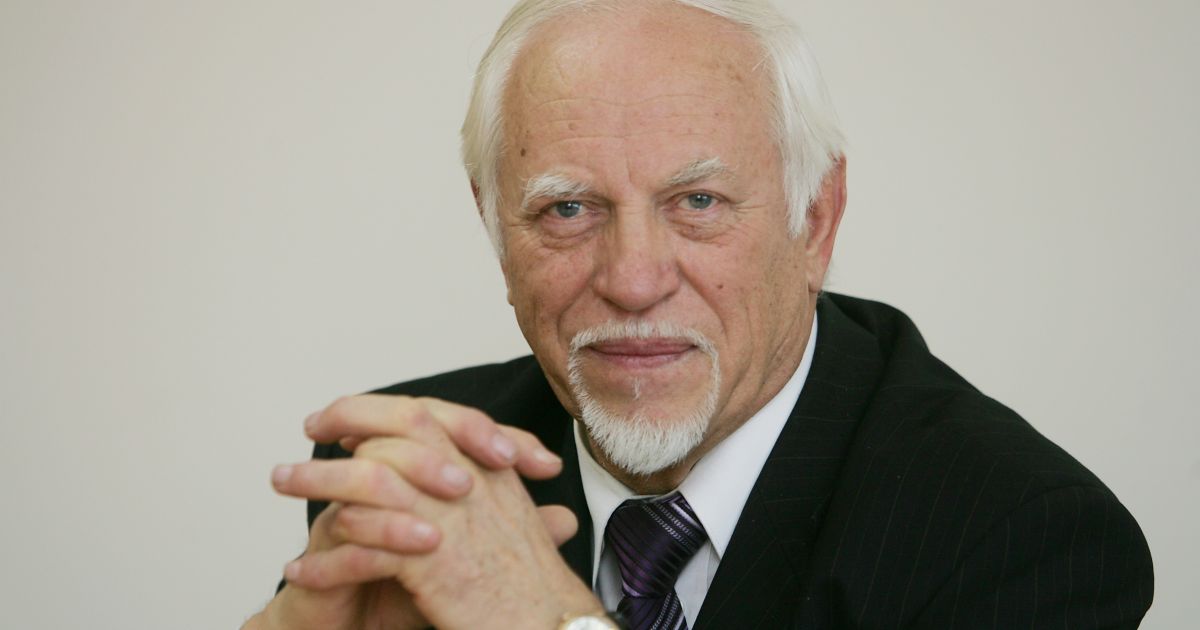 Alfonsas VAIŠVILA: Kaip svetimieji lietuvių rankomis kuria Lietuvos politiką ir moko lietuvius žeminti save (Linksmas pamfletas) - Respublika.lt