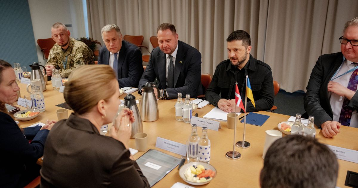 Garantijos Ukrainai - be 5 NATO straipsnio - Respublika.lt