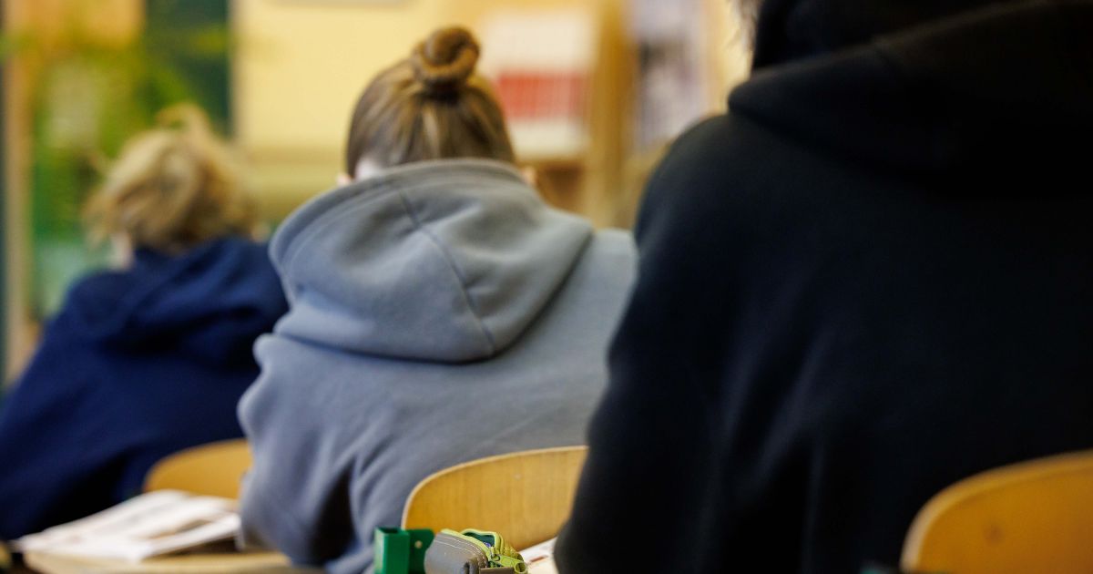 Seime - diskusija, ar reikia išguiti rusų kalbą iš mokyklų - Respublika.lt