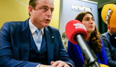 Belgijos premjeras stabdys paskolą Ukrainai iš įšaldyto Rusijos turto - Respublika.lt