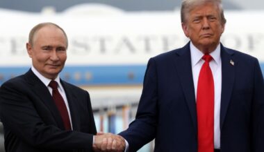 „Politinis košmaras“: ES pareigūnai apie Trumpo ir Putino susitikimą Budapešte - Respublika.lt