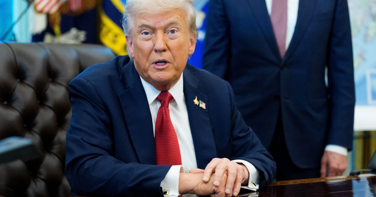 „Nesiekiu eskaluoti to karo“: Donaldas Trumpas apie sprendimą siųsti „Tomahawk“ raketas į Ukrainą - Respublika.lt