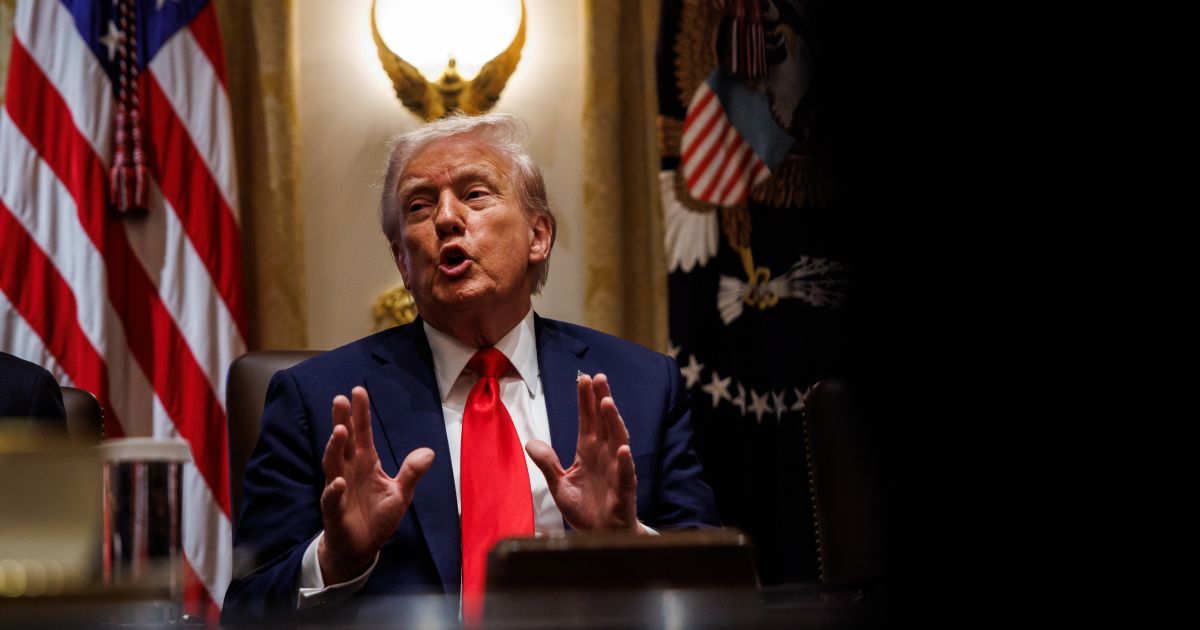 Donaldas Trumpas pasiūlė Ispaniją išmesti iš NATO - Respublika.lt