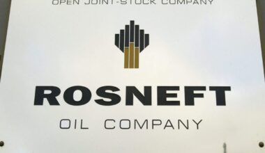 JAV apsigalvojo dėl antrinių „Rosneft“ įmonių - Respublika.lt