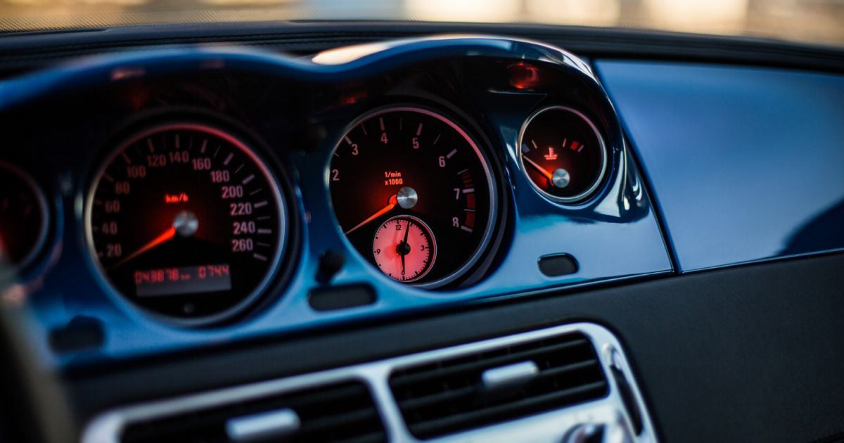 Tyrimas: kas dešimtas automobilis – su suklastota rida - Respublika.lt