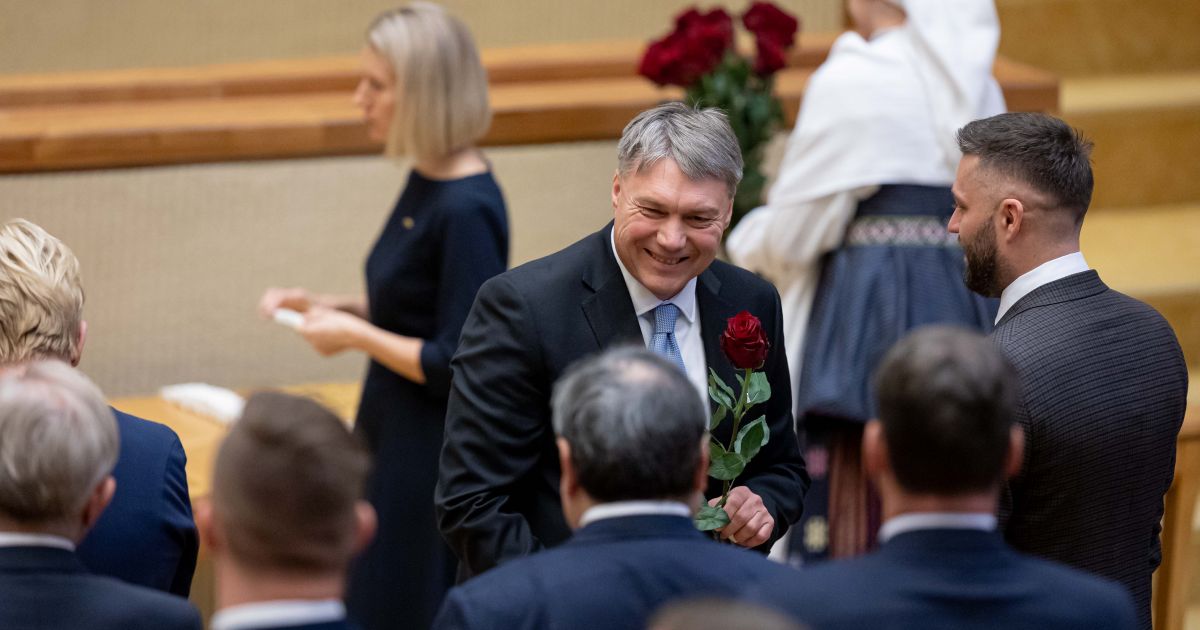 „Nemuno Aušrą“ palikęs Dainius Varnas: Žmonės žmonas pakeičia, o čia tik partijos - Respublika.lt