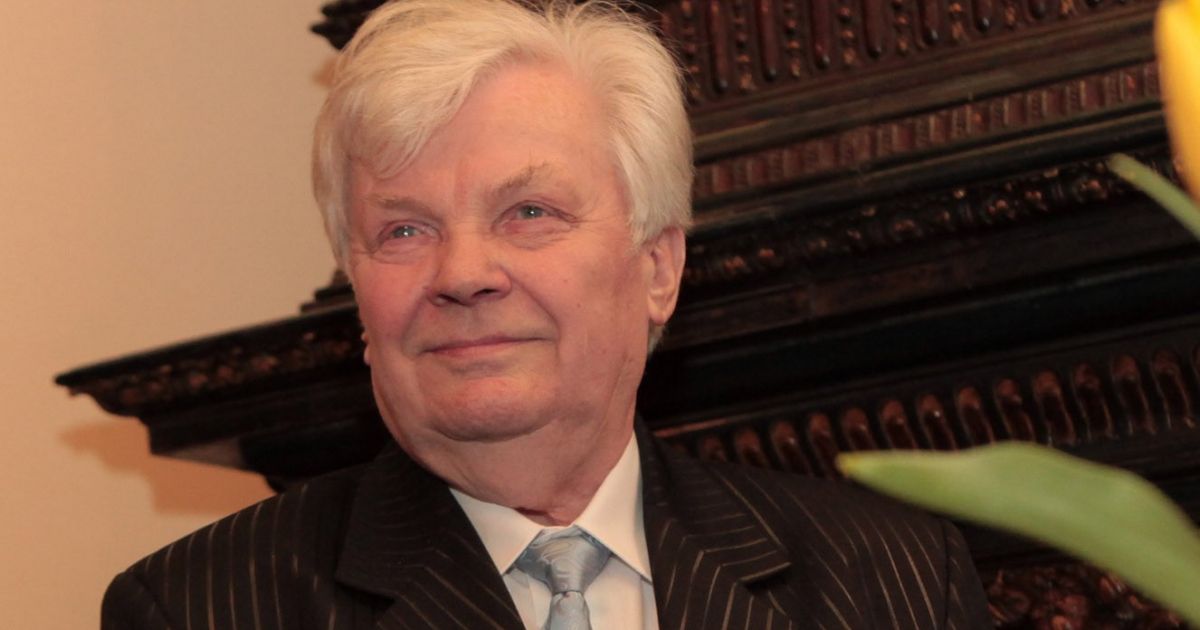 Neklauskit dainiaus vardo, arba „Pasimatymas“ - Respublika.lt