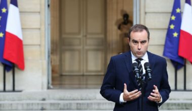 Naujasis Prancūzijos premjeras atsistatydino netrukus po kabineto narių pristatymo - Respublika.lt