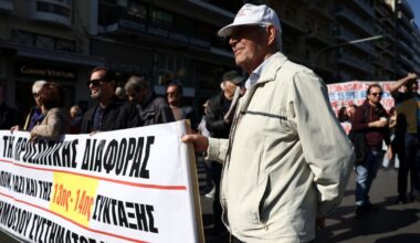 Graikai vėl streikuoja dėl siūlomo darbo įstatymo - Respublika.lt