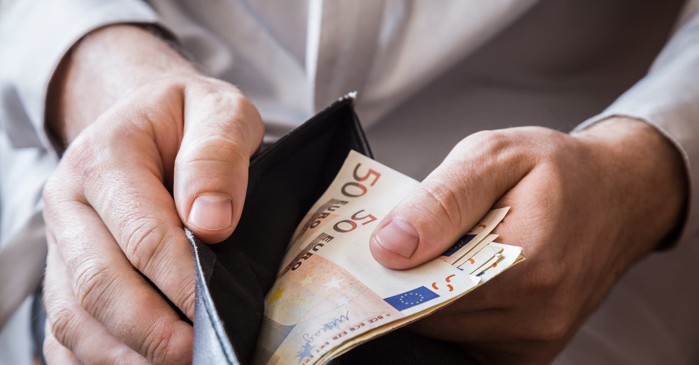 Didelis atlyginimas nebūtinai suteikia finansinį saugumą: ką reikia žinoti? | Verslas