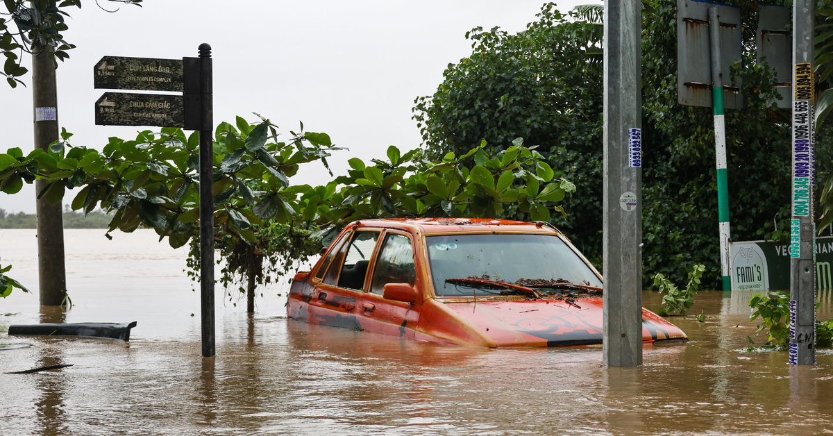 Apokaliptiniai vaizdai: turistų pamėgti Vietnamo miestai atsidūrė po vandeniu