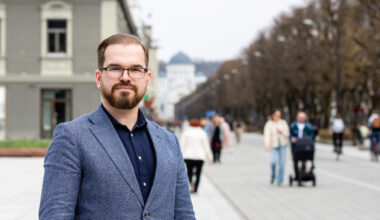 Į ministrus deleguojamas Robertas Kaunas: dvigubos paskirties įsigijimai yra krašto gynybos dalis