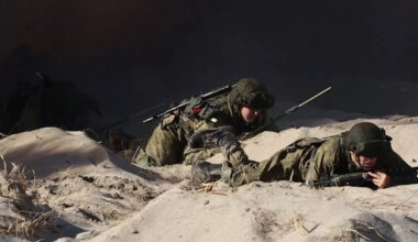 Gladiatorių dvikovos, finansinis spaudimas ir kankinimai: atskleidė, kas laukia kovoti atsisakančių rusų