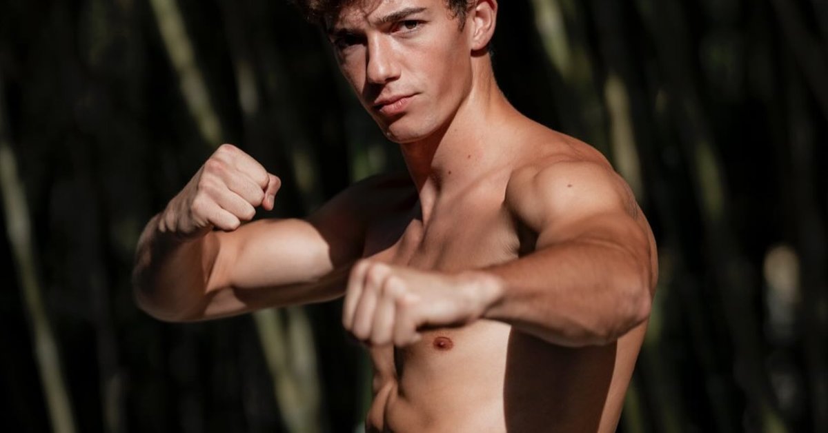 Milijonų sekamas „karatė vaikis“ — apie išskirtinį gyvenimą, netikėtą įkvėpėją ir griežtos disciplinos privalumus | Gyvenimas