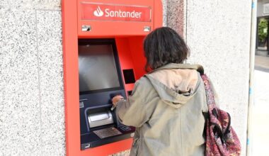 Lenkijoje – didžiulio masto įsilaužimas į bankomatus: apšvarinta 500 vieno didžiausių bankų klientų | Verslas