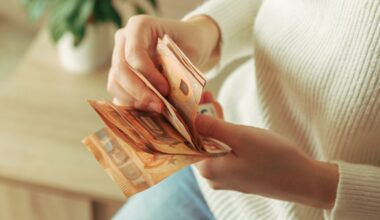 Kritulių nenumatoma, bet pinigų lietus bus: šiems Zodiako ženklams artėja stulbinanti finansinė sėkmė