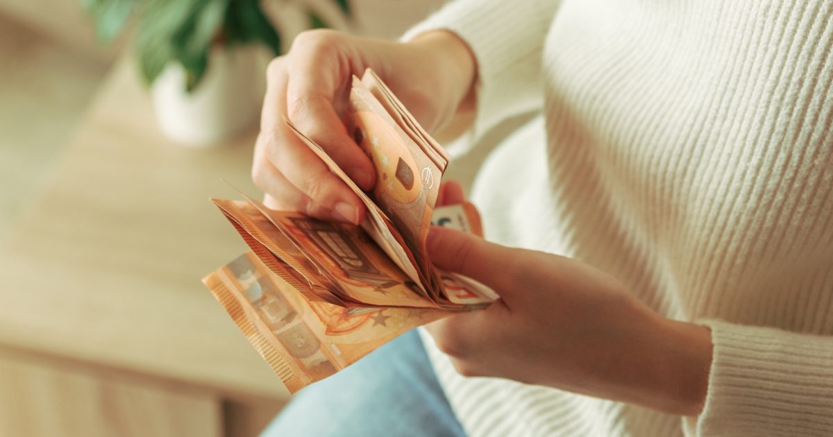 Kritulių nenumatoma, bet pinigų lietus bus: šiems Zodiako ženklams artėja stulbinanti finansinė sėkmė
