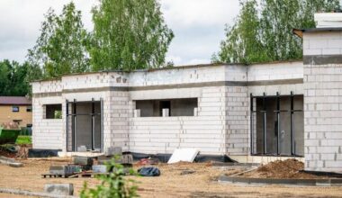 Statote namą? Ekspertė atskleidė, kaip išvengti brangių klaidų | Verslas