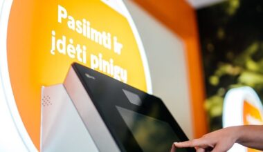 Mokėti galėsite tik grynaisiais: bankomatai neveiks, kortelės bevertės, lenkai pasakė, ką reikės daryti