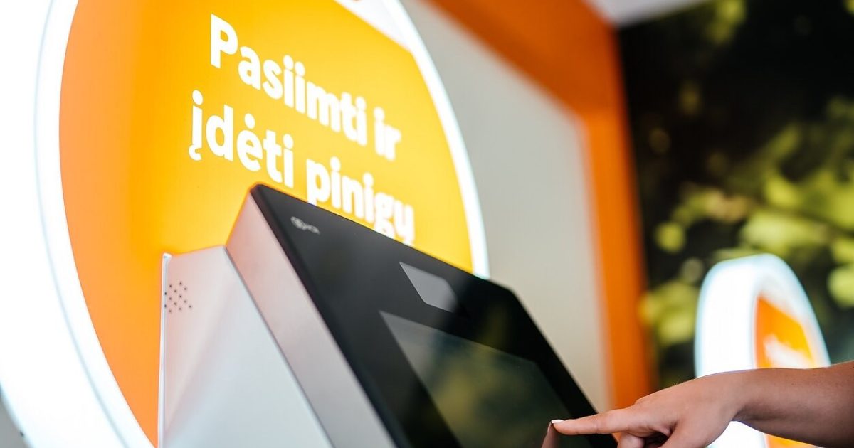 Mokėti galėsite tik grynaisiais: bankomatai neveiks, kortelės bevertės, lenkai pasakė, ką reikės daryti