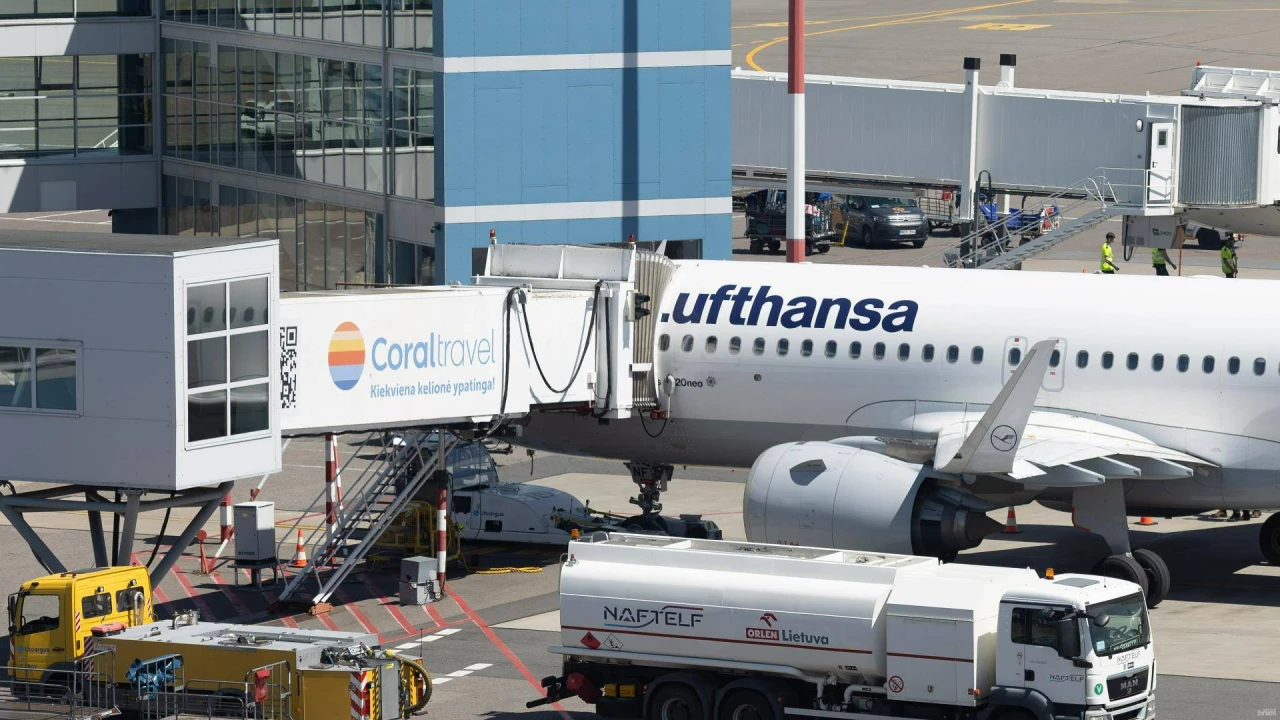 „Lufthansa“ keleiviams vėl gresia niekur neišskristi