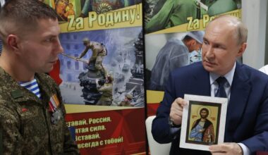 Rusijos Dūmos vadovas skėlė nesivaržydamas: Vakarai „privalo nusilenkti“ Putinui