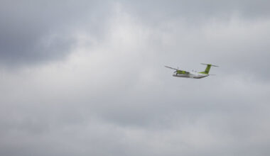 Pilotas atsakė, kas nutiktų lėktuvui, susidūrus su kontrabandiniu balionu: „Viskas lūžta, išsitaško“ | Verslas