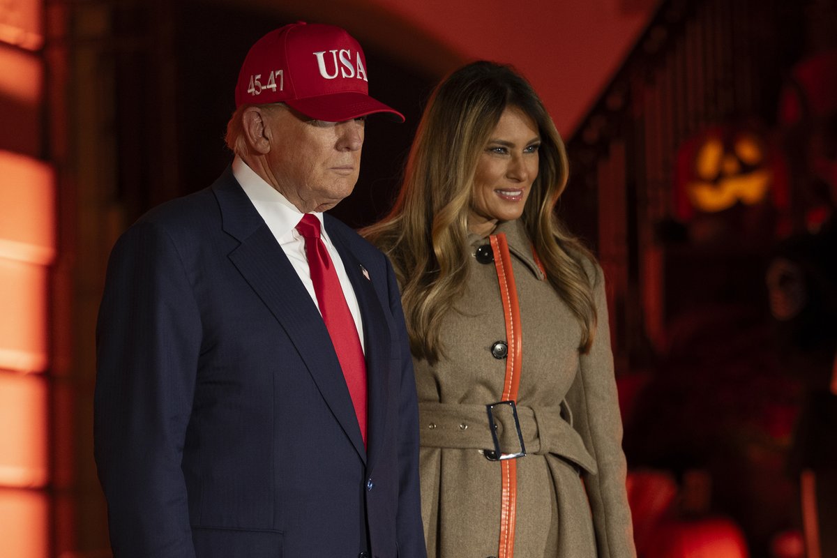 Melania papasakojo apie keistą Donaldo Trumpo naktinį įprotį: sužinoję nustebsite