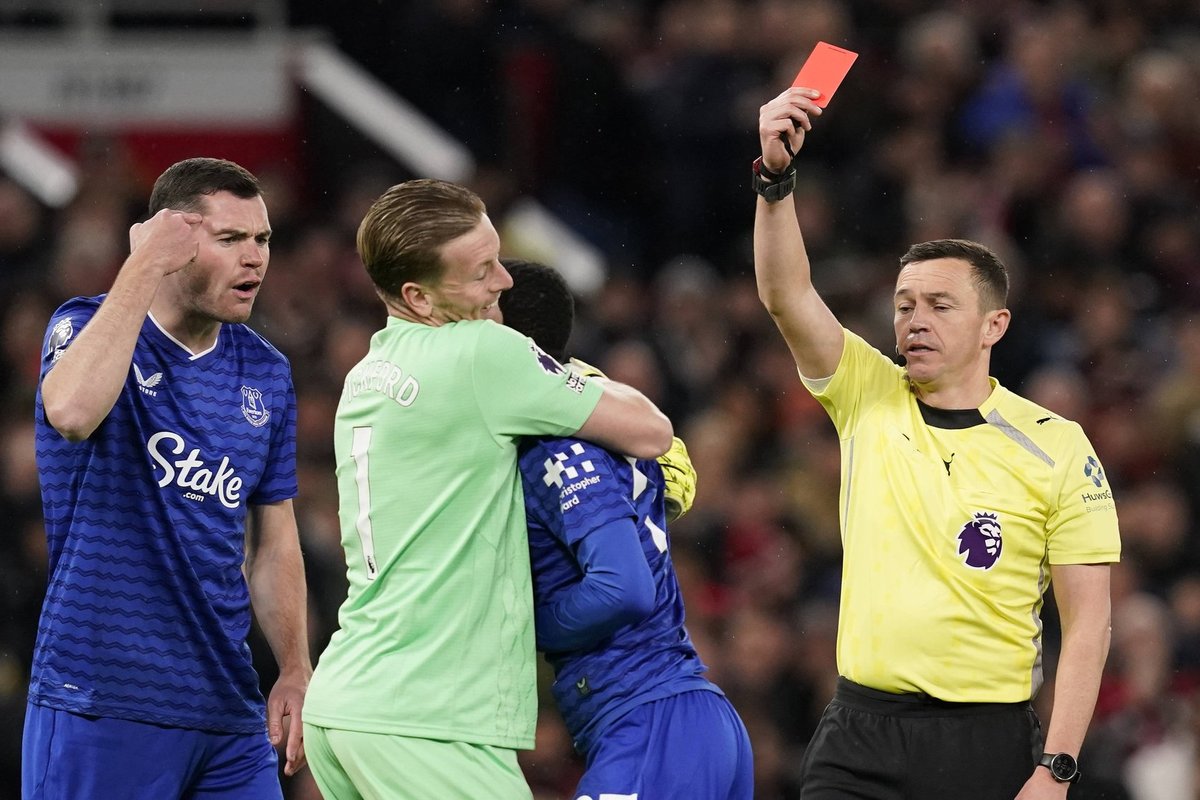 „Manchester United“ pralaimėjo net ir prieš tarpusavyje besimušusius varžovus