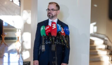 Komentarai po Gitano Nausėdos ir Roberto Kauno susitikimo prezidentūroje - Delfi