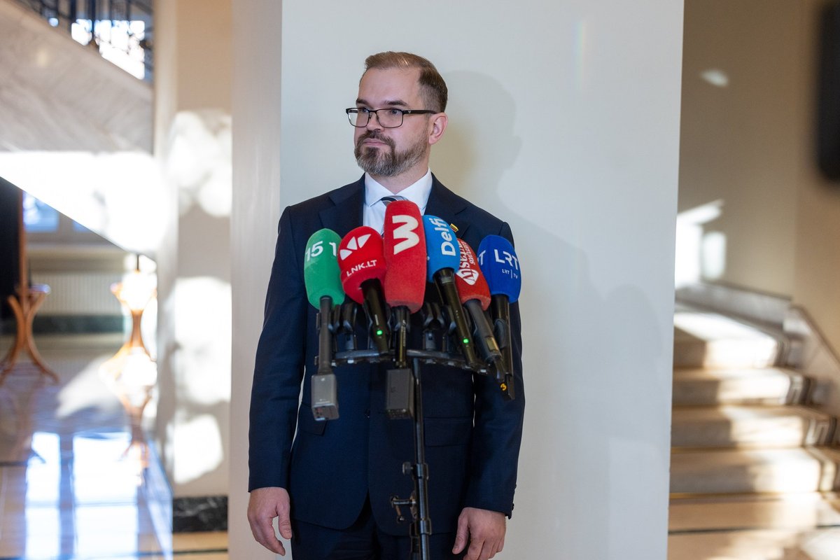 Komentarai po Gitano Nausėdos ir Roberto Kauno susitikimo prezidentūroje - Delfi