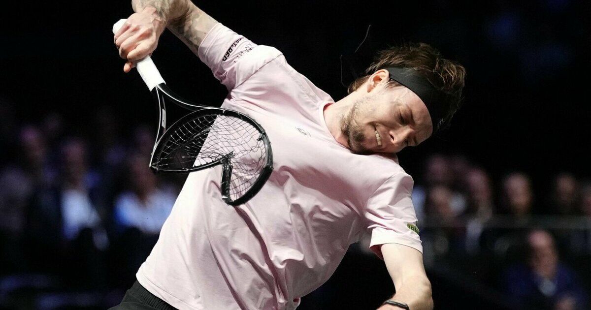 Sinneris seniai neregėtu skirtumu „nušlavė“ Zverevą, raketę sunaikinęs Bublikas prarado paskutines viltis