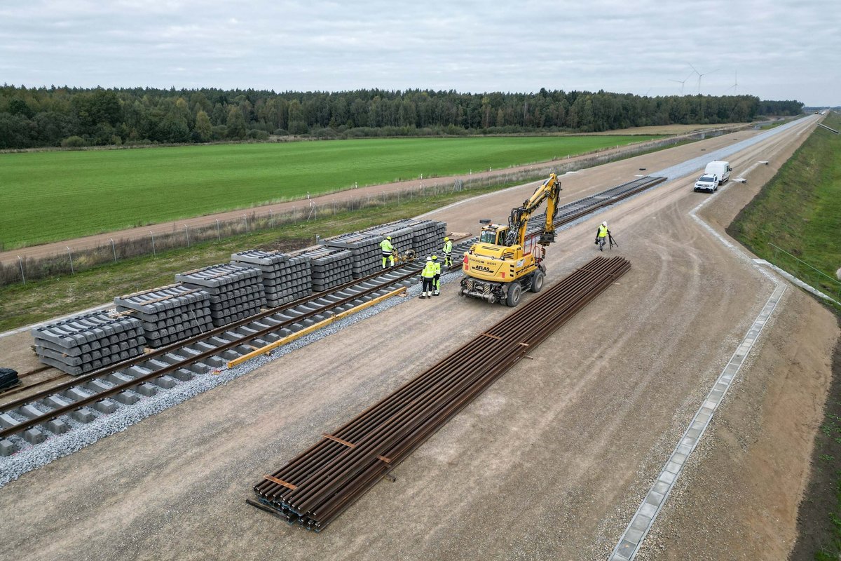 „Rail Baltica“ kuria darbo vietas ir skatina tautiečių sugrįžimą iš užsienio