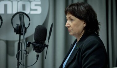 Socialinės apsaugos ir darbo ministrė: atlyginimams „nuimti“ nuo gynybos būtų neatsakinga