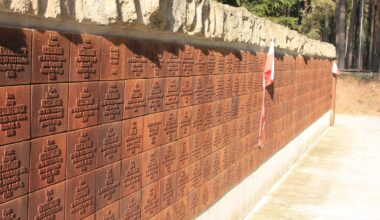 Rusija pašalino atminimo lentas nuo lenkų žudynių memorialo Katynėje