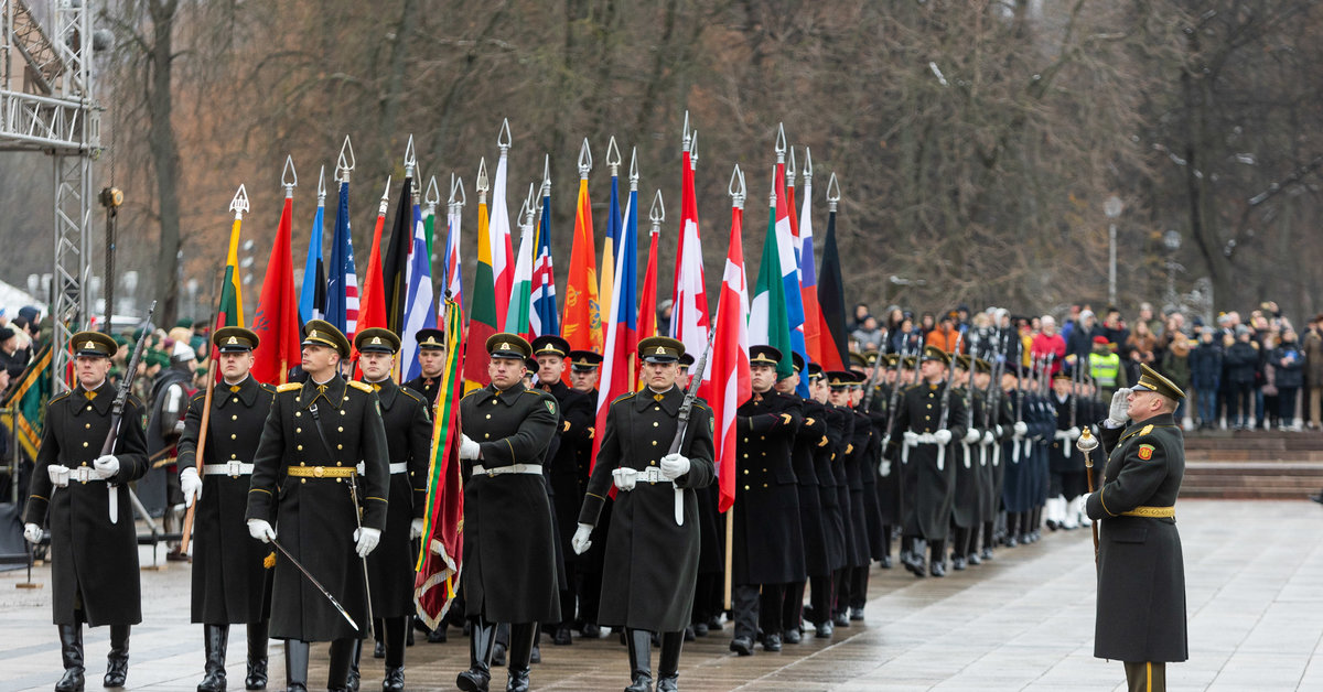 Lietuvoje minima Kariuomenės diena | 15min.lt