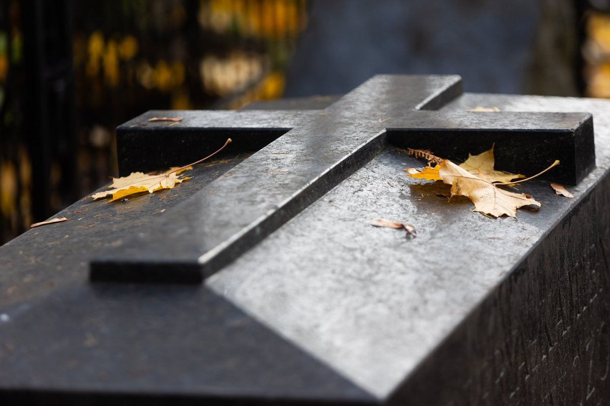 Kai kurių „madų“ įrengiant kapavietes nebeliko: atrodo klaikiai - Delfi