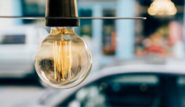 elektros kaina per savaitę Lietuvoje šoktelėjo 19 proc., brango ir kitose Baltijos šalyse