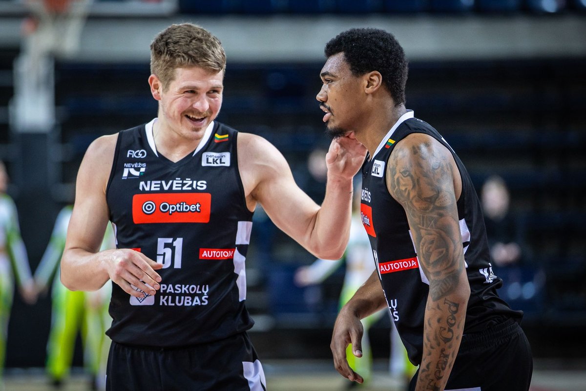 KMT turnyre – tragiškas „Šiaulių“ lyderio pasirodymas ir „Nevėžio“ pergalė