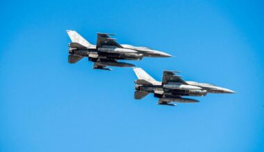 Rusų dronai įskrido į 2 šalis: skubiai pakelti naikintuvai