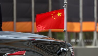 Po pusės metų iš kinų – tyla