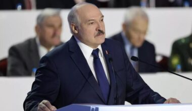 A. Lukašenkos dekretas įsigaliojo: Baltarusija uždraudė judėti ES sunkvežimiams - Alfa.lt