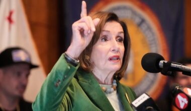 „Nesieksiu būti perrinkta į Kongresą“: įtakinga JAV politikė Nancy Pelosi paskelbė, kad traukiasi