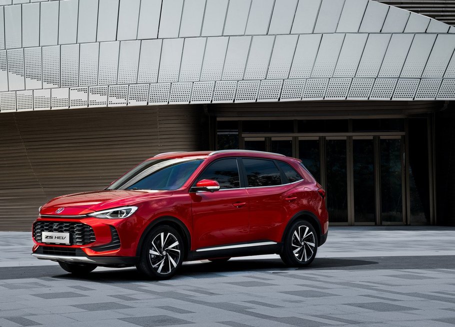 „Lietuvos metų automobilis 2026“ dalyvis: hibridinis „MG ZS“ krosoveris (nuotr. gamintojo)