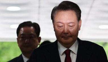 Pietų Korėja nušalintą prezidentą apkaltino pagalba priešui